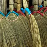 Hvor lang tid kan min fejemaskine køre på en opladning?